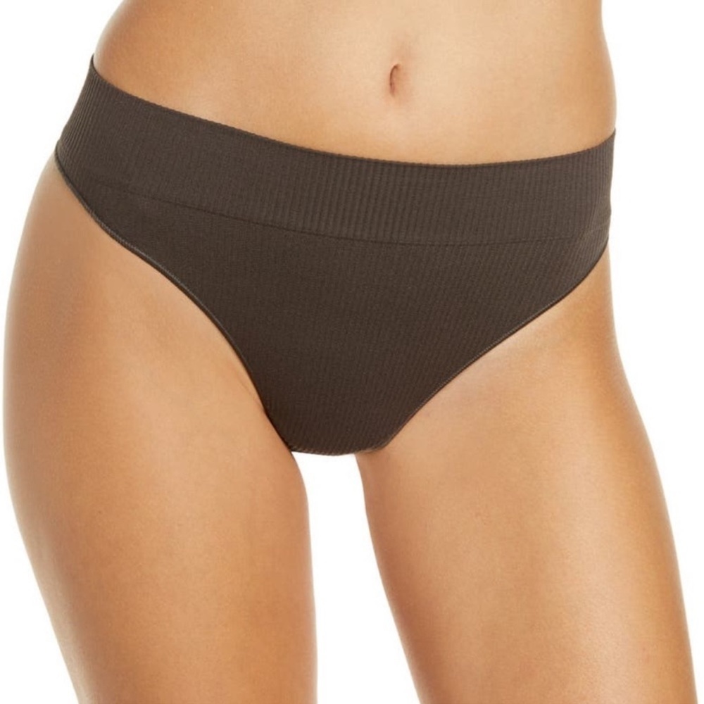 NWT SKIMS Stretch Rib Thong
